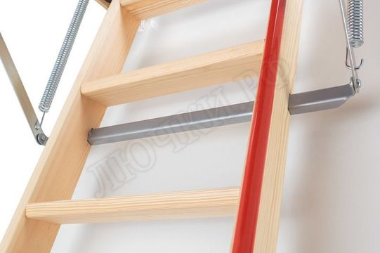 Чердачная лестница Fakro LWL Extra 600*1300*3050 Чердачная лестница Fakro LWL Extra 600*1300*3050