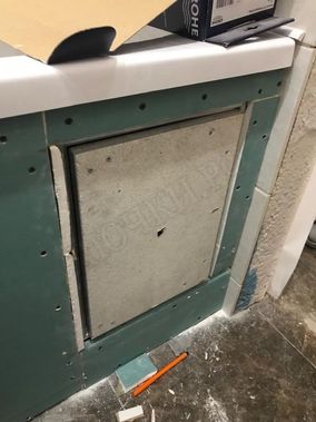 Люк под плитку Нажимной Секрет-Лайт 2 створки 750*550 Люк под плитку Нажимной Секрет-Лайт 2 створки 750*550