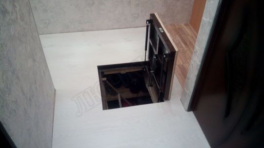 Напольный люк Самоподъемный Невидимка короб 750*1650 Напольный люк Самоподъемный Невидимка короб 750*1650