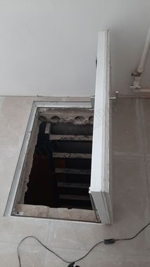 Напольный люк Самоподъемный Невидимка уголок 850*1650 Напольный люк Самоподъемный Невидимка уголок 850*1650